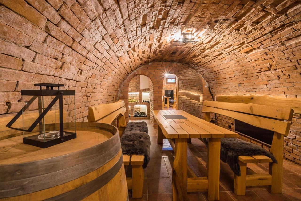 Vinoza - Ubytovani A Vinny Sklep Velke Bilovice Rulandova Экстерьер фото